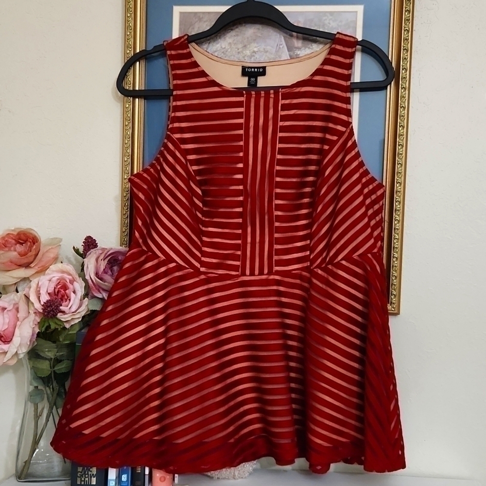 Torrid peplum Coctail Party Blouse Lace lined 00 M 10 - Picture 1 of 12